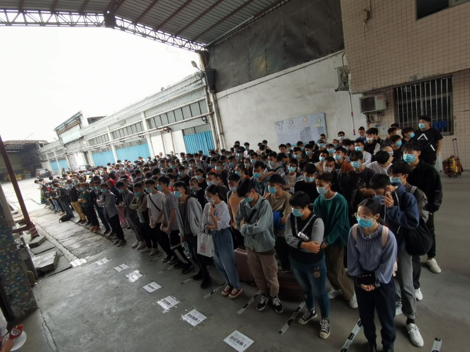 与广州知名云仓合作的百人大战