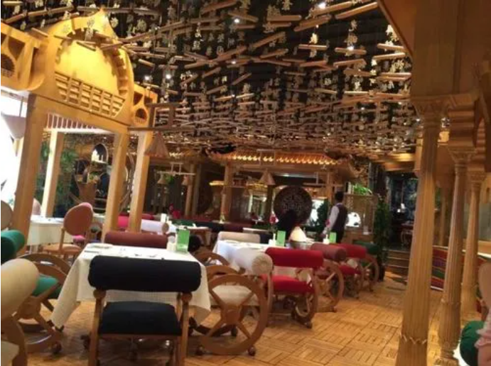 广州市海珠区印度小餐厅诚聘1个餐饮服务员1个门店店长
